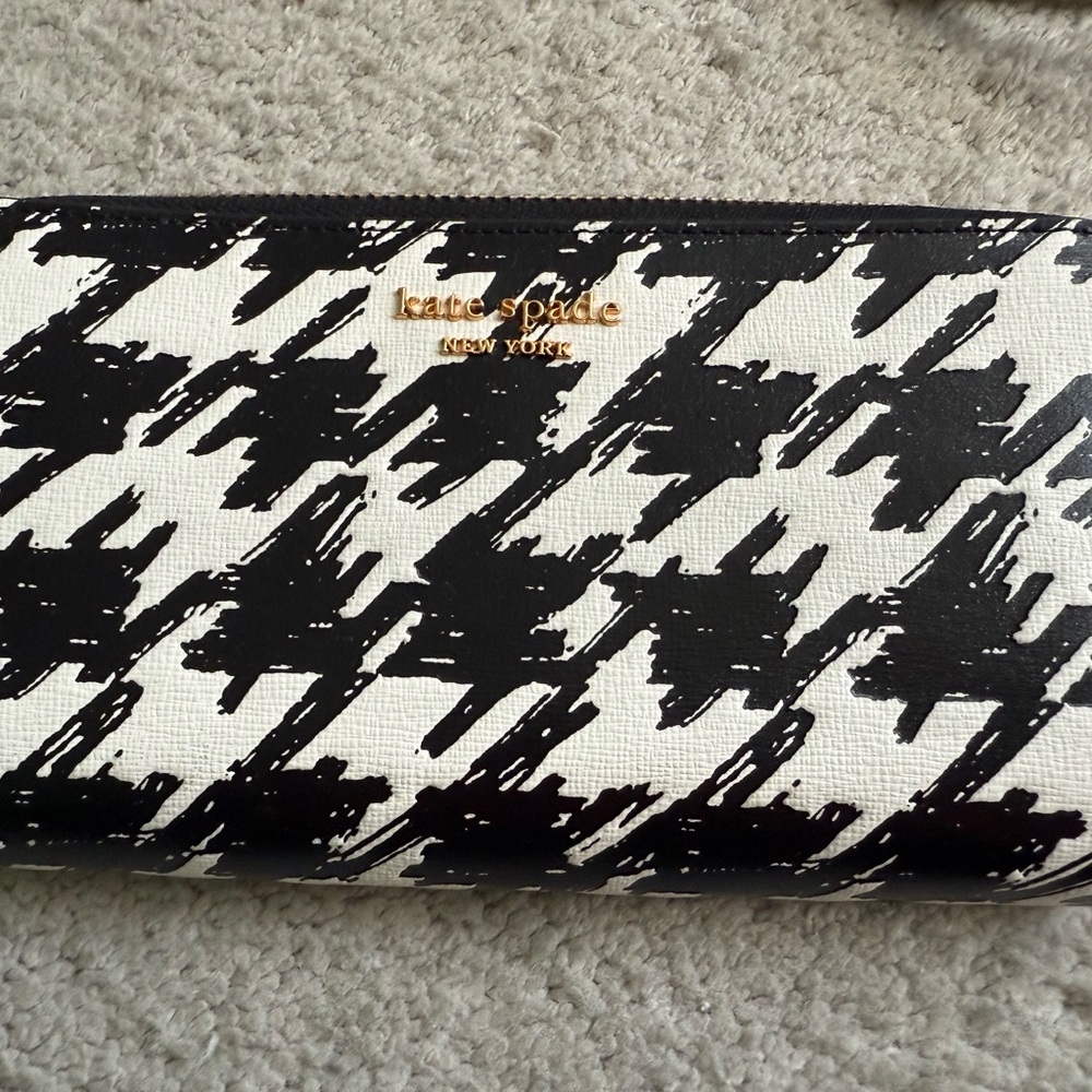 Kate Spade Black and White Wallet
